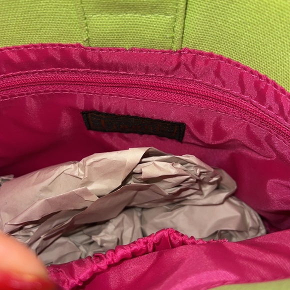 NWT - Tiannl- Handbag with beautiful bright colors and a great bamboo handle. - Picture 4 of 11